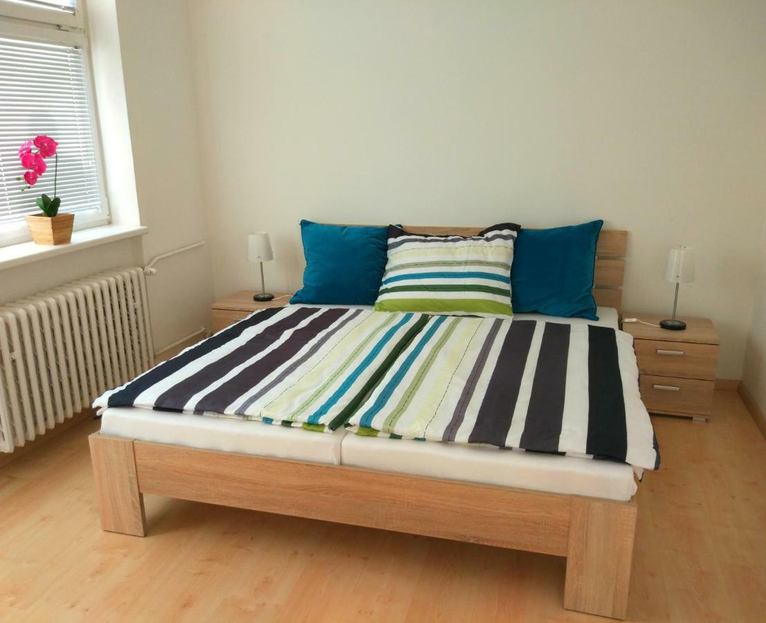 Riverview Apartment Bratislava Bagian luar foto