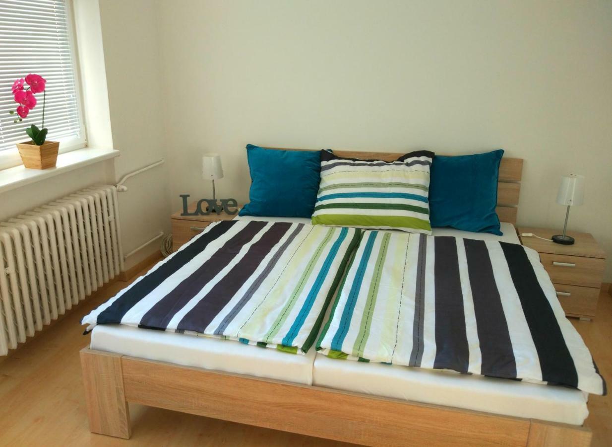 Riverview Apartment Bratislava Bagian luar foto